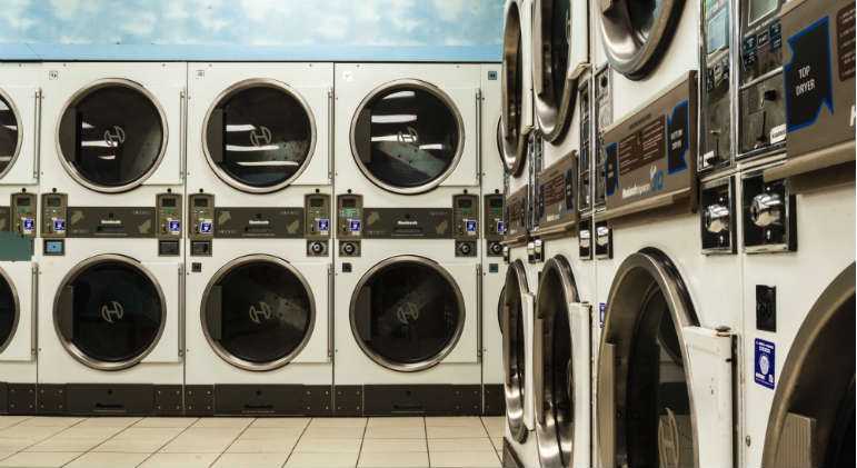 When to Visit the Laundromat?
