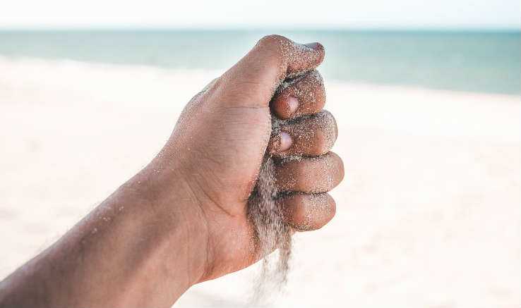 Sand is a cheap weighted blanket filler